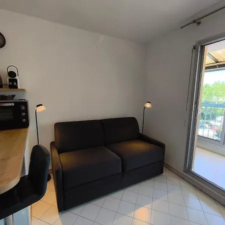 Cabine, A 5 Min, Loggia Et Parking
