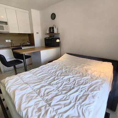 Cabine, A 5 Min, Loggia Et Parking *