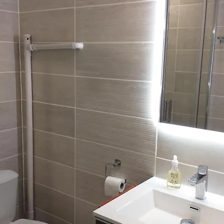 Cabine, A 5 Min, Loggia Et Parking *
