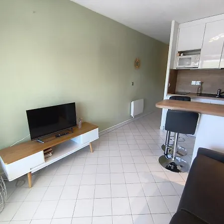 Apartment Cabine, A 5 Min, Loggia Et Parking